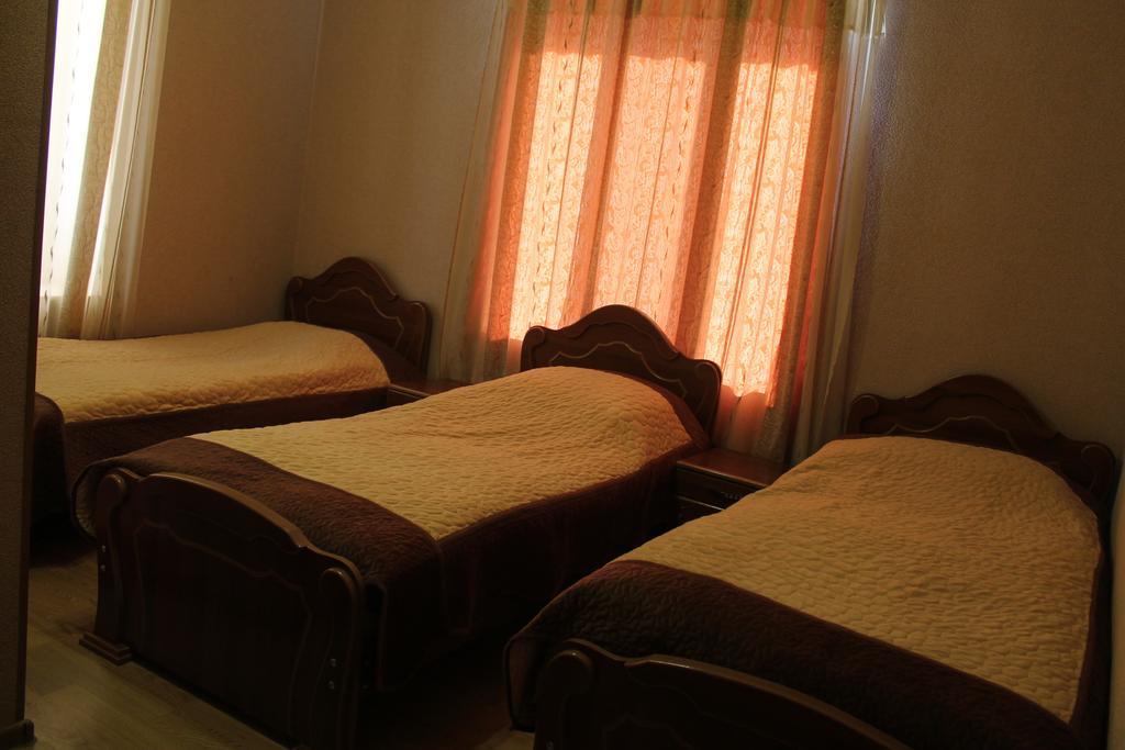 Nona Guest House Shilda 外观 照片