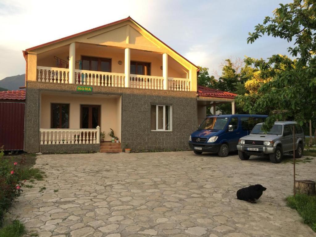 Nona Guest House Shilda 外观 照片